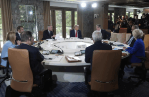 Trump Abandona 16Jun