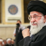 Bombardeo aéreo de Estados Unidos e Israel mata al líder supremo del gobierno iraní, el ayatolá Ali Jamenei, hoy sábado