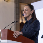 Sheinbaum llama a las y los mexicanos a solidarizarse en defensa de connacionales avecindados en Estados Unidos