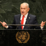 “Si hay otros cobardes morales que aún no han abandonado el recinto, por favor háganlo ahora”, afirma Netanyahu ante la salida de delegados de la Asamblea General de la ONU