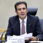 Lorenzo Córdova, pionero de los contratos del INE heredados a Guadalupe Taddei